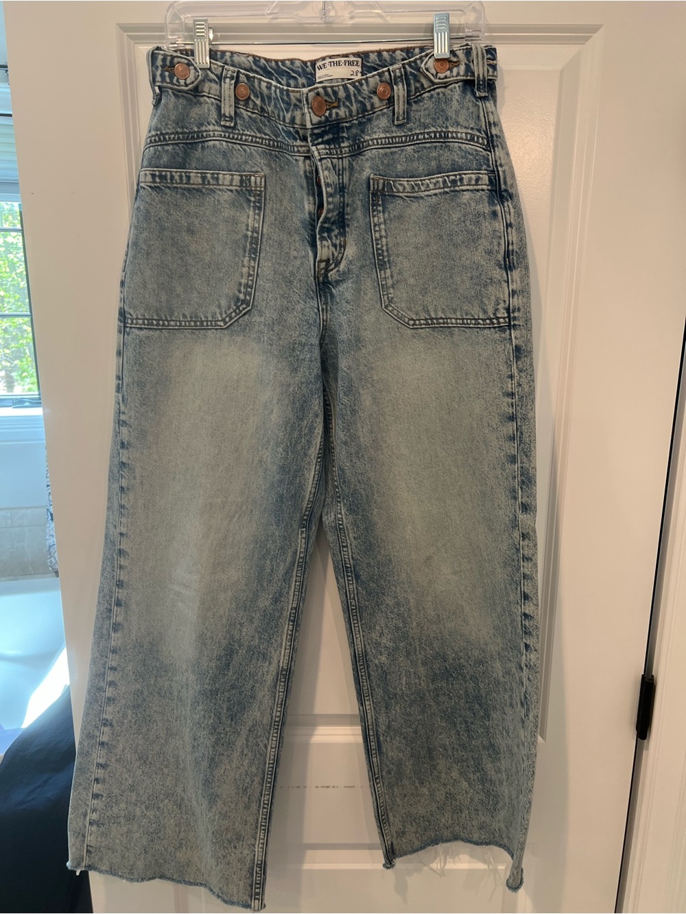 We The Free Women’s Light Blue Wide Leg Relaxed Jeans size 28